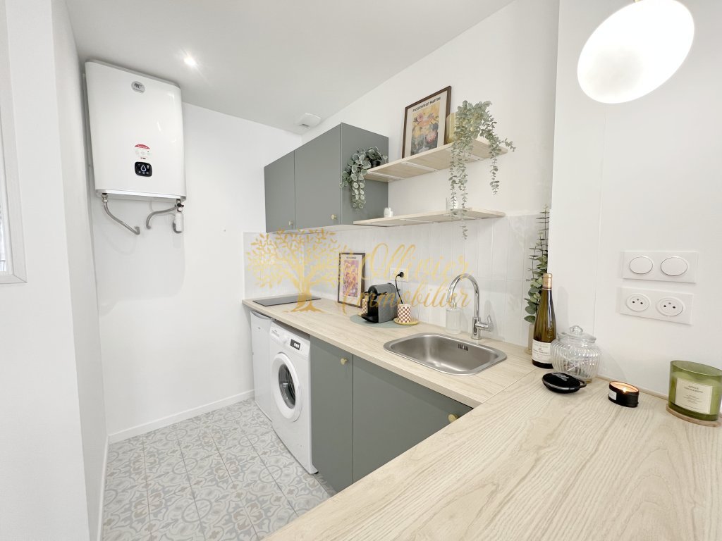 STUDIO A VENDRE - VINCENNES - 28 m2 - 259�000�&euro;