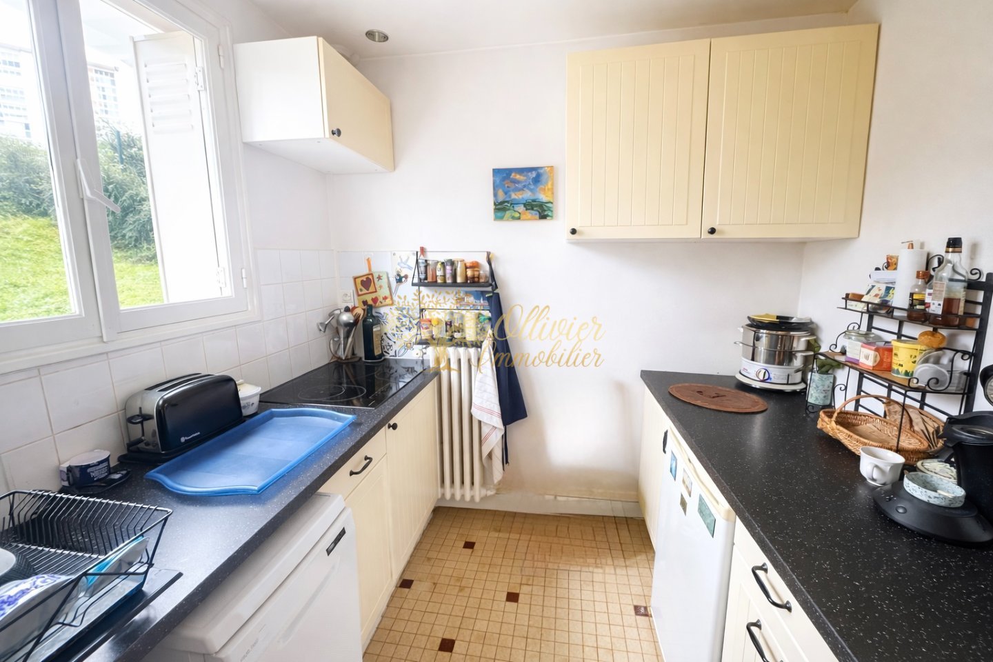 Studio avec cuisine s�par�e A VENDRE - JOINVILLE LE PONT - 33.47 m2 - 150�000�&euro;