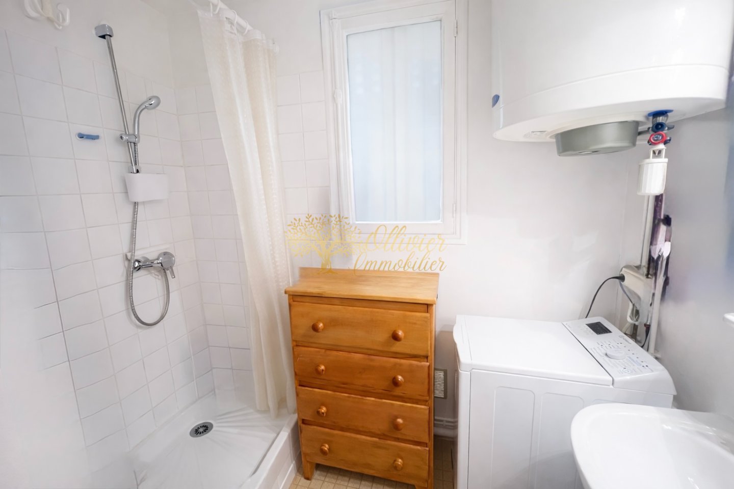 Studio avec cuisine s�par�e A VENDRE - JOINVILLE LE PONT - 33.47 m2 - 150�000�&euro;