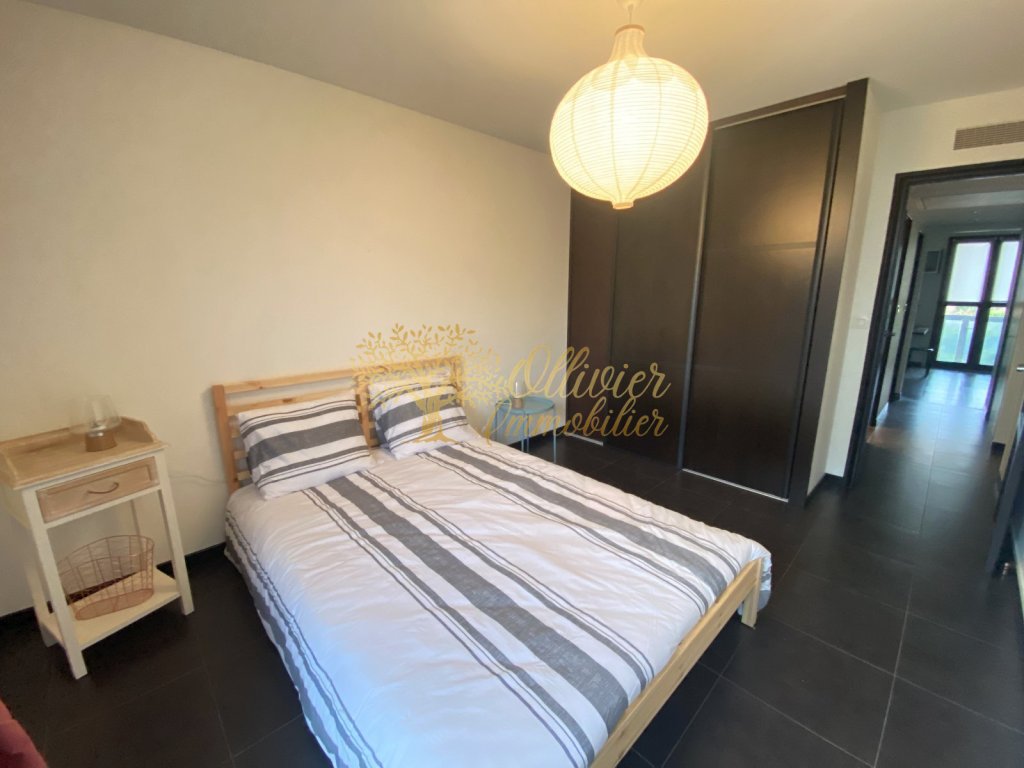 APPARTEMENT T2 A LOUER - ST MAUR DES FOSSES - 59.03 m2 - 1�380�&euro; charges comprises par mois