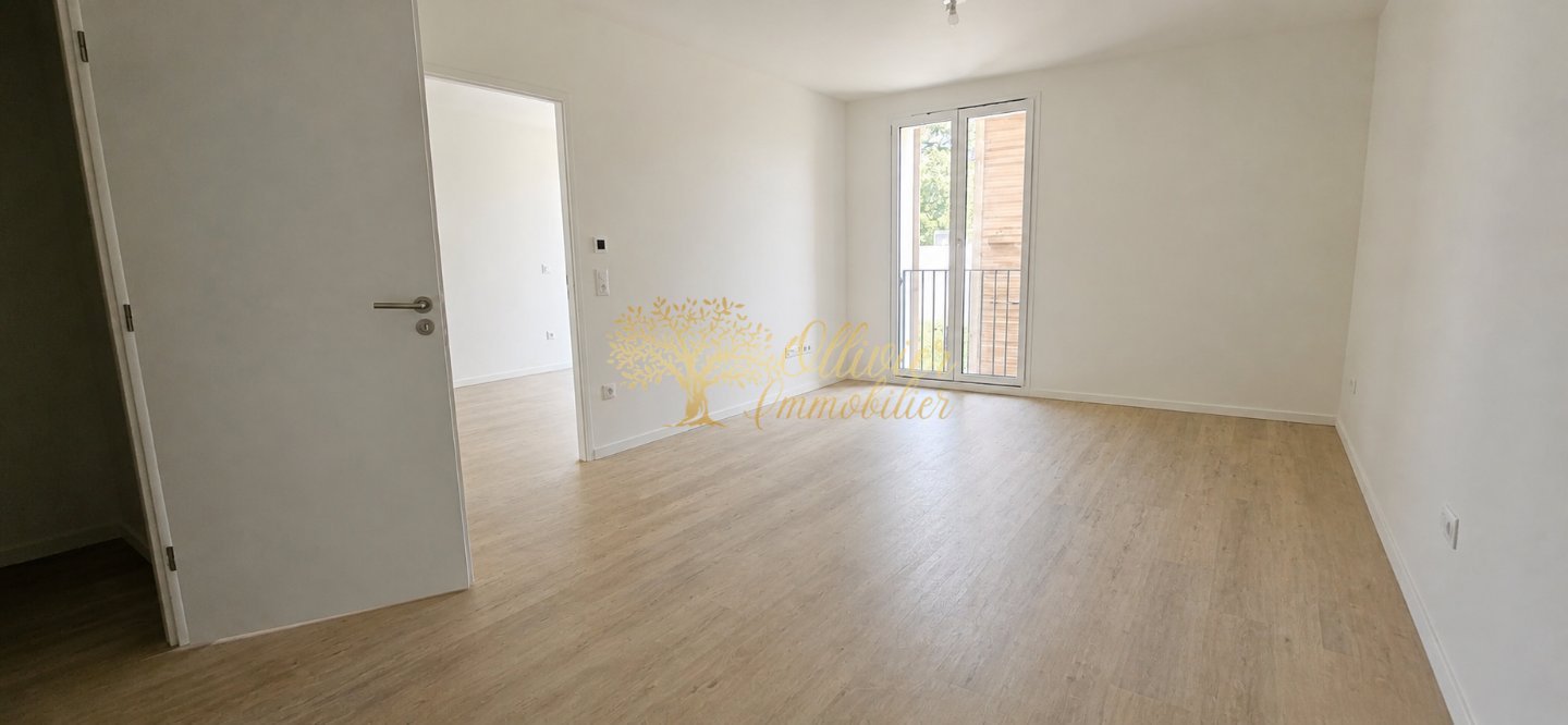 TYPE 2 pièces - 42,3 m² - 380 000 € - Quartier Polangis, Joinville-le-Pont