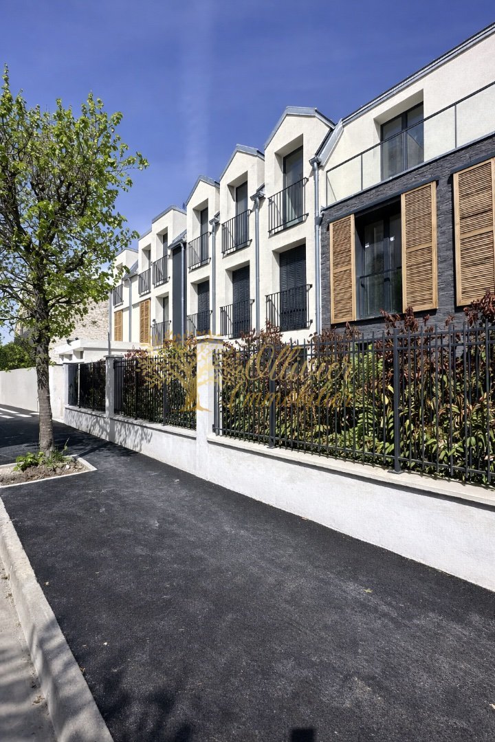 TYPE 2 pièces - 40,8 m² - 370 000 € - Quartier Polangis, Joinville-le-Pont