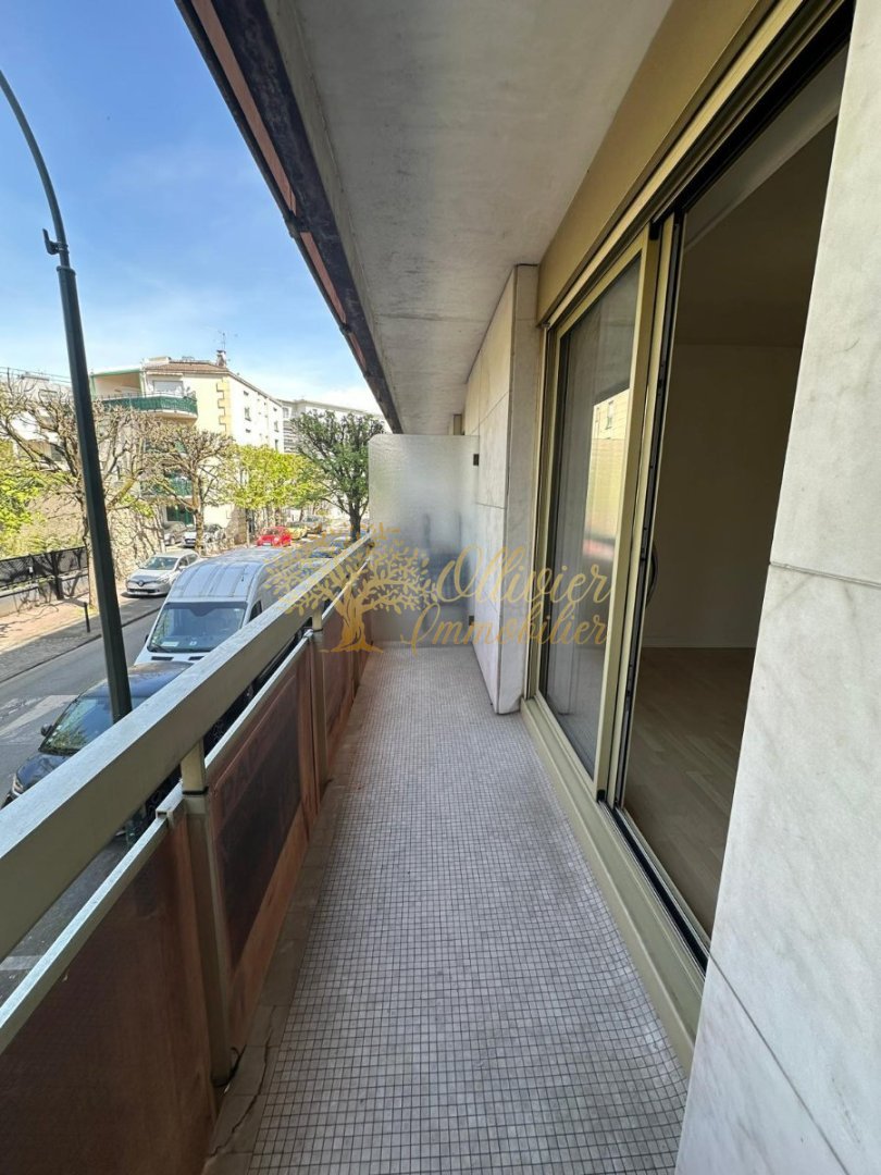 CENTRE A VENDRE - LA VARENNE ST HILAIRE centre - 42.6 m2 - 247 000 &euro;