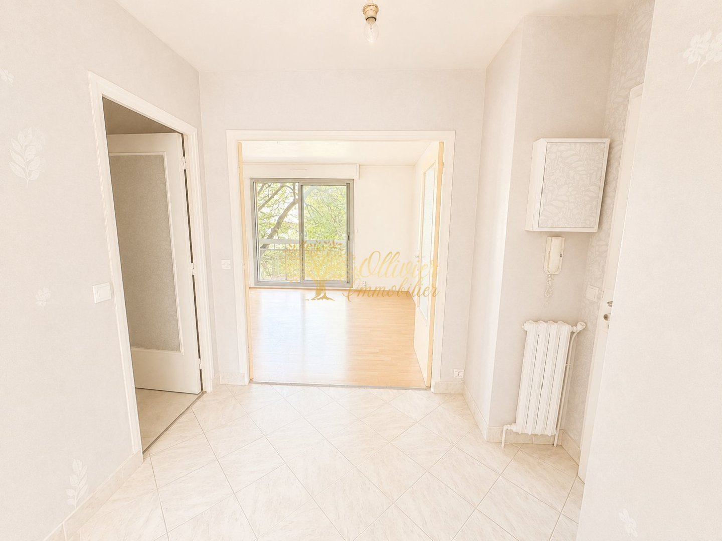 CENTRE A VENDRE - LA VARENNE ST HILAIRE centre - 42.6 m2 - 247 000 &euro;