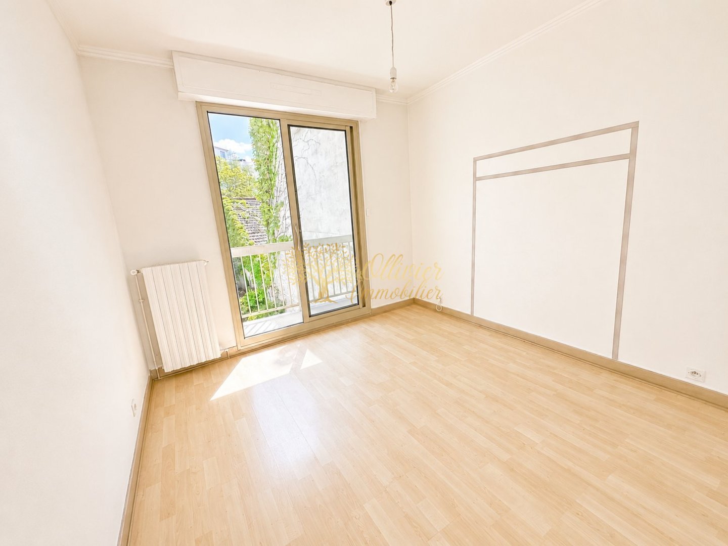 CENTRE A VENDRE - LA VARENNE ST HILAIRE centre - 42.6 m2 - 247 000 &euro;