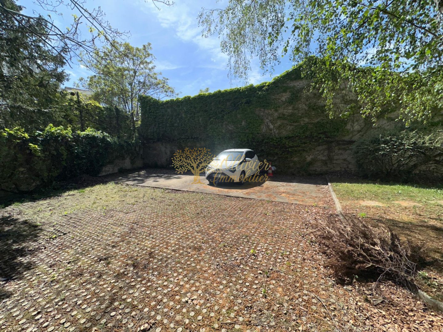 CENTRE A VENDRE - LA VARENNE ST HILAIRE centre - 42.6 m2 - 247 000 &euro;