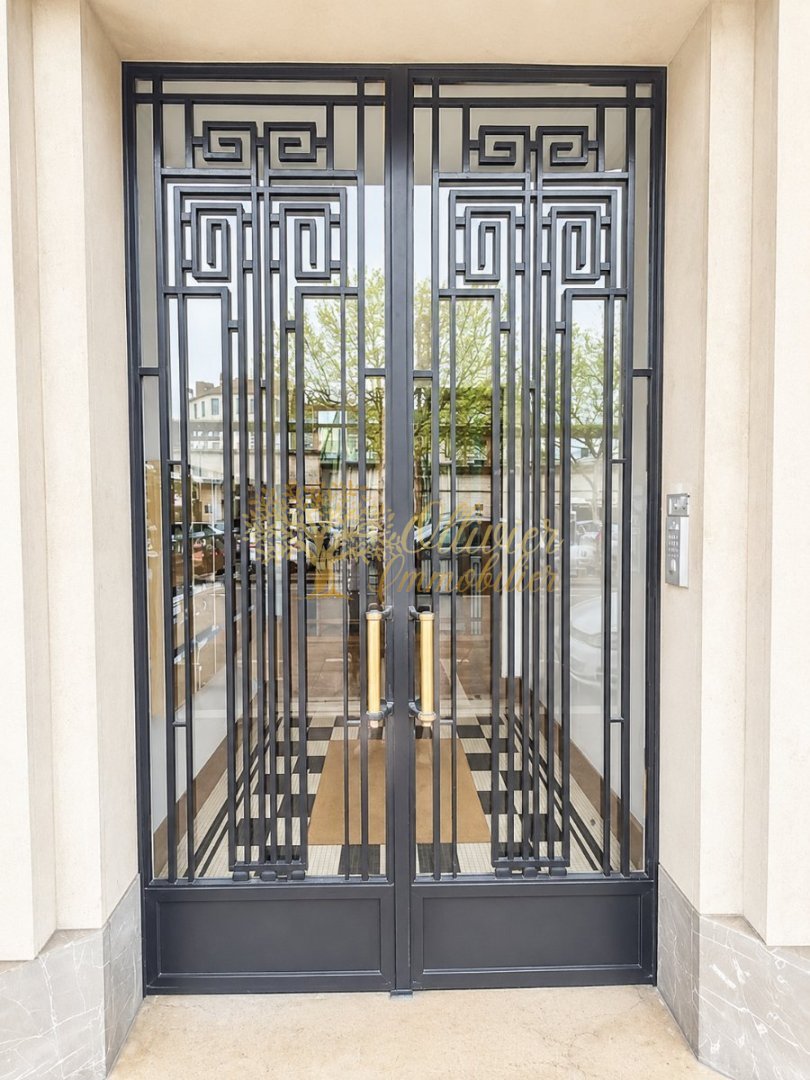 APPARTEMENT T2 A VENDRE - LA VARENNE ST HILAIRE - 43.5 m2 - 249 000 &euro;