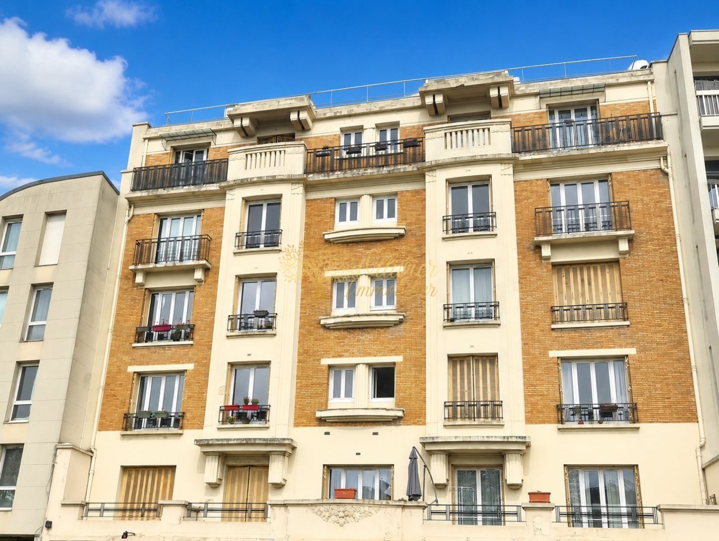 APPARTEMENT T2 A VENDRE - LA VARENNE ST HILAIRE - 43.5 m2 - 249 000 &euro;