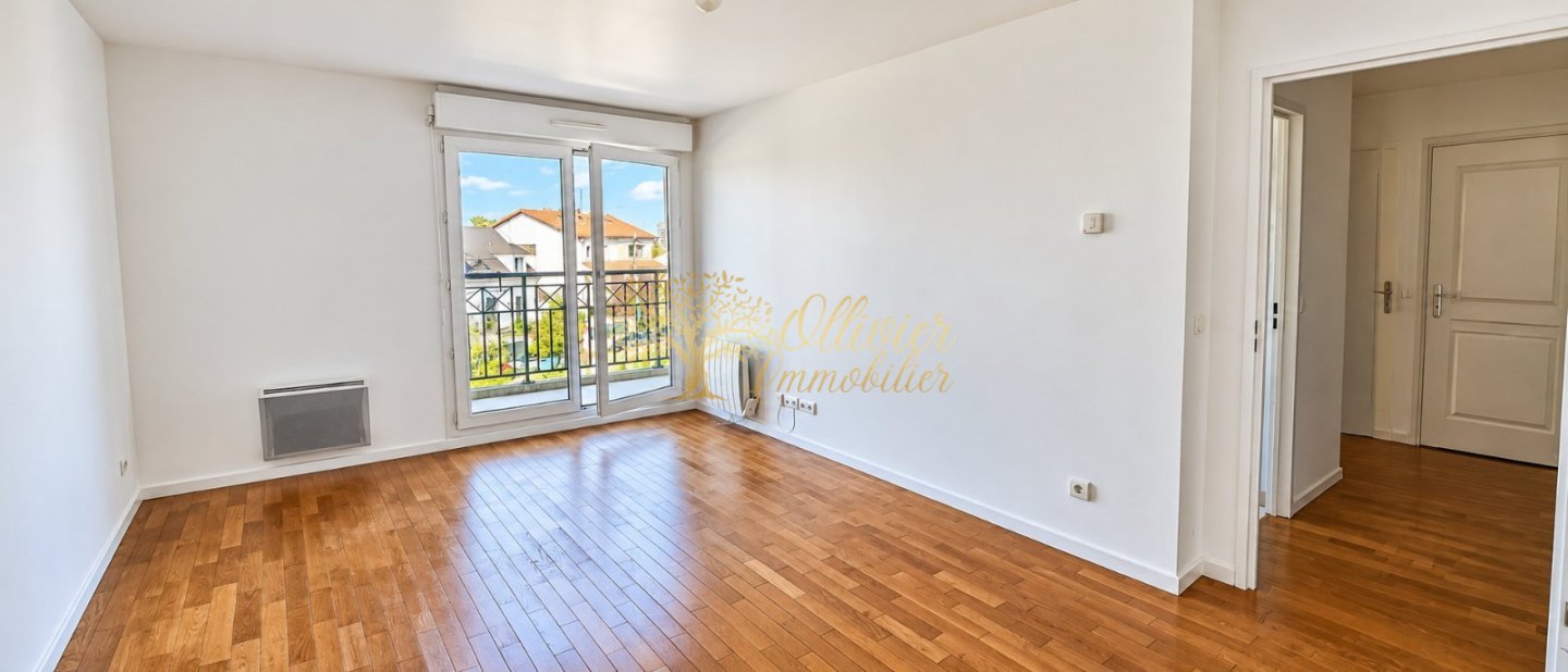 BEL APPARTEMENT AVEC TERRASSE ET PARKING – RÉSIDENCE RÉCENTE