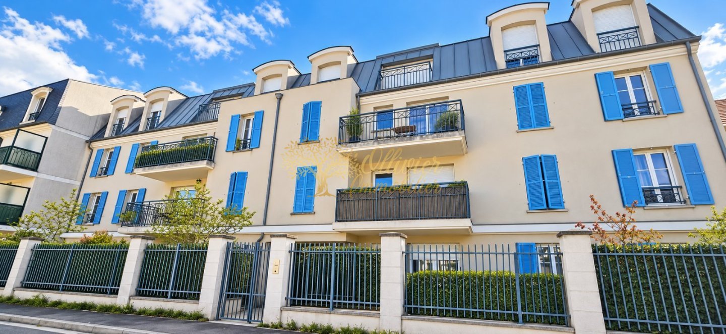 BEL APPARTEMENT AVEC TERRASSE ET PARKING – RÉSIDENCE RÉCENTE