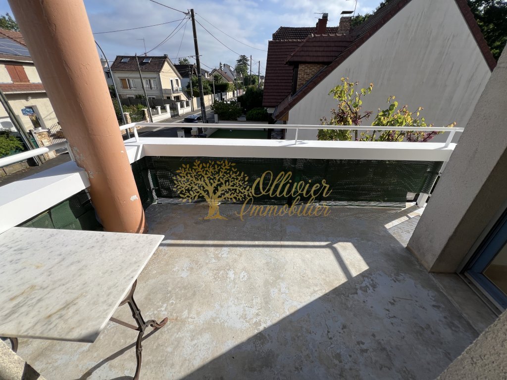 APPARTEMENT T2 A VENDRE - ROISSY EN BRIE - 44.11 m2 - 199�900�&euro;