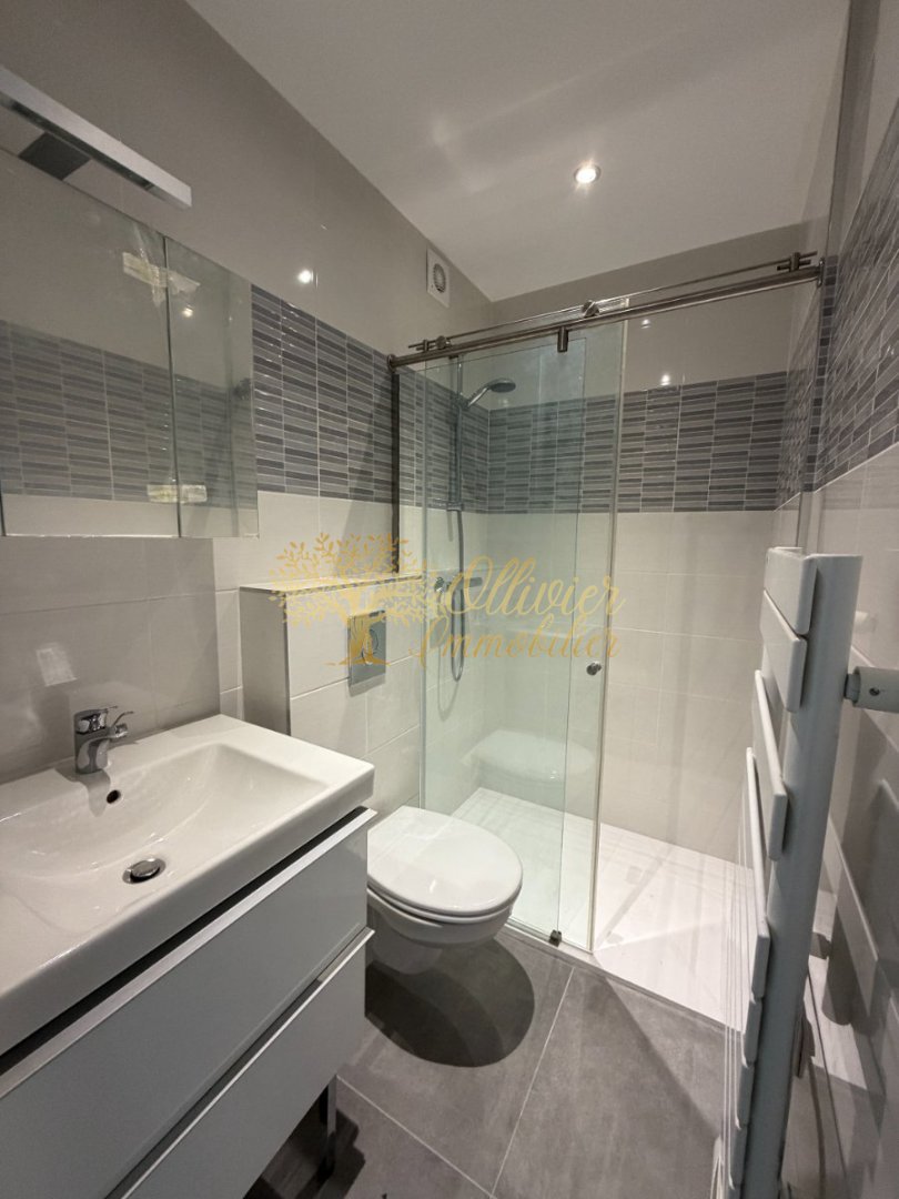 APPARTEMENT T2 A VENDRE - ST MAUR DES FOSSES ADAMVILLE - 32.01 m2 - 185 000 &euro;