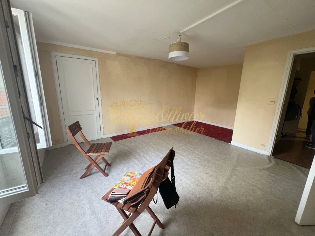 APPARTEMENT T2 - ST MAUR DES FOSSES - 35.22 m2 - VENDU
