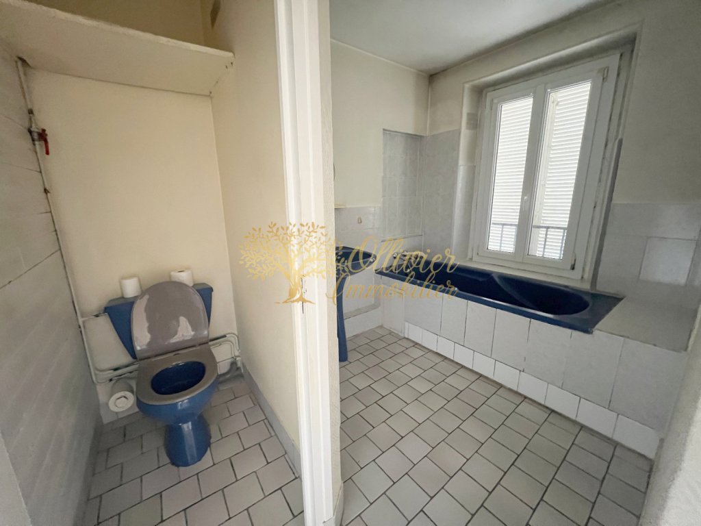 APPARTEMENT T2 - ST MAUR DES FOSSES - 35.22 m2 - VENDU