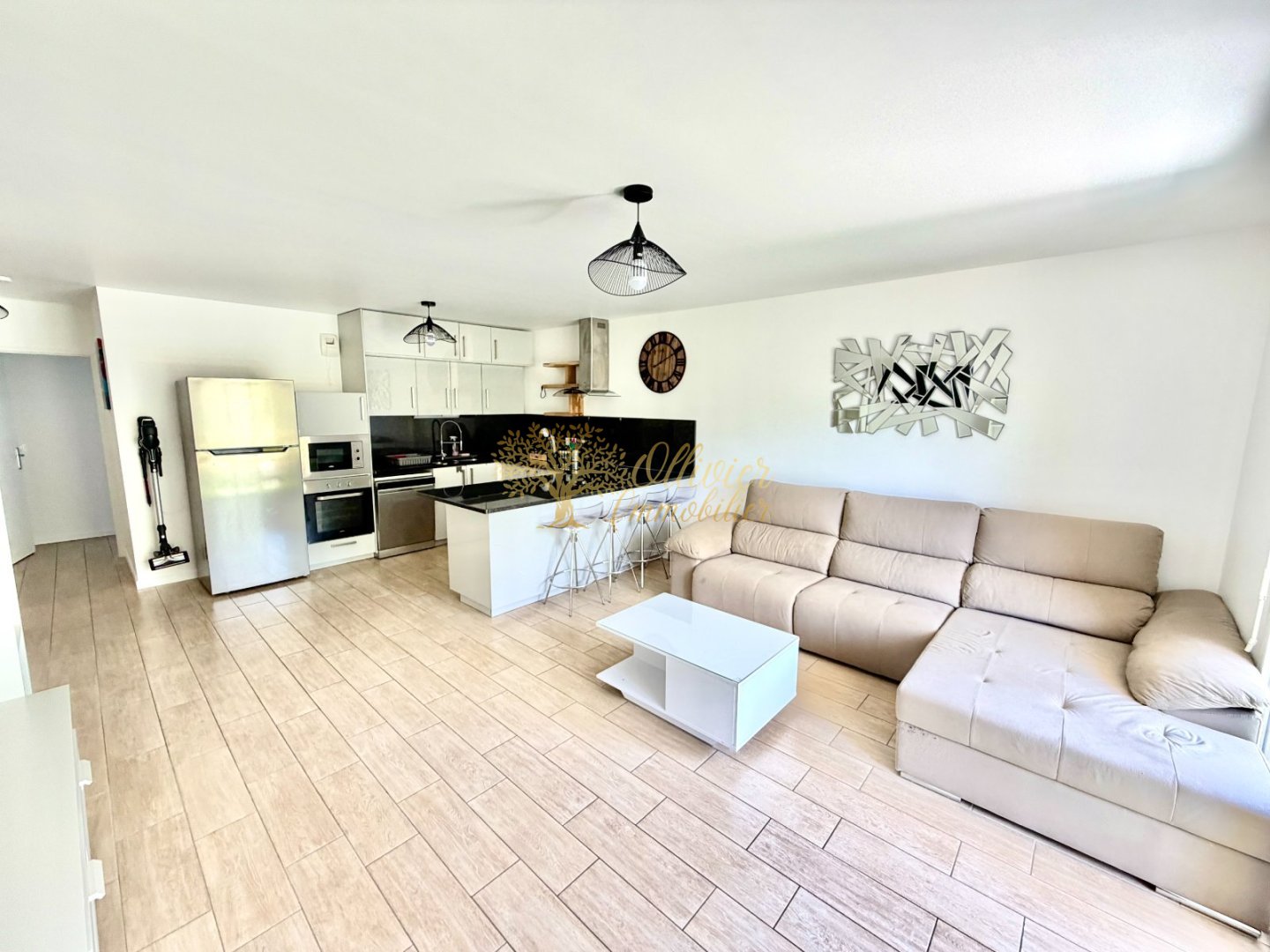 APPARTEMENT T3 A LOUER - BOISSY ST LEGER - 66.09 m2 - 1 250 &euro; charges comprises par mois