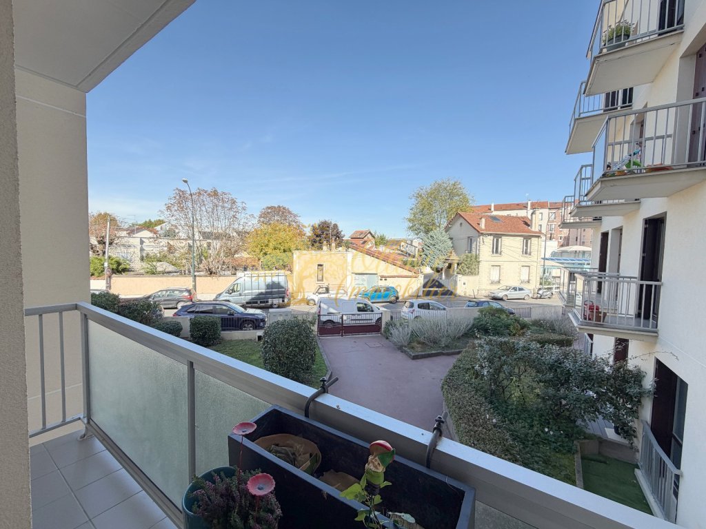 APPARTEMENT T3 A VENDRE - ST MAUR DES FOSSES Adamville - 81.03 m2 - 499�000�&euro;