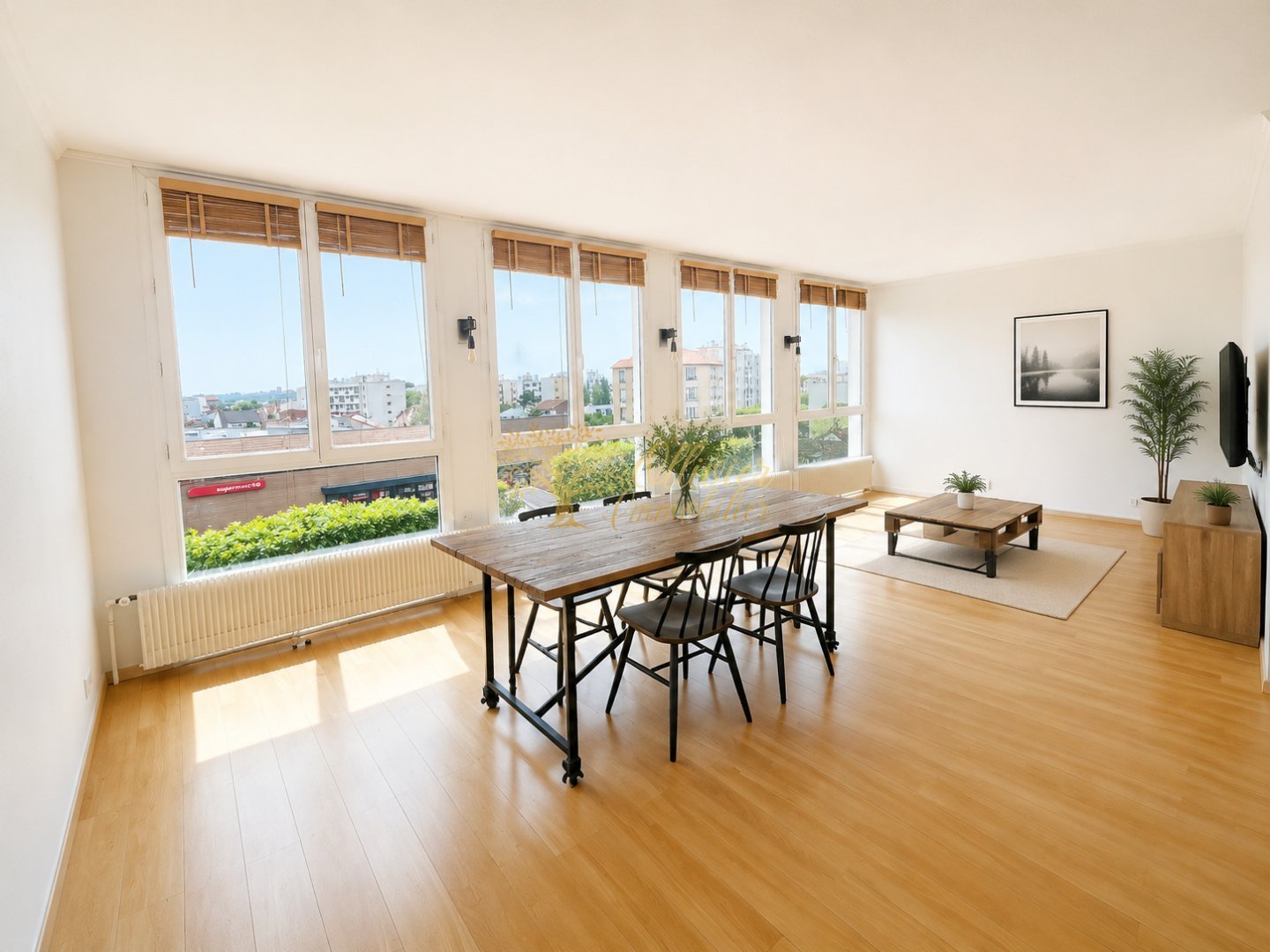 APPARTEMENT T3 A VENDRE - ST MAUR DES FOSSES - 77 m2 - 299 000 &euro;