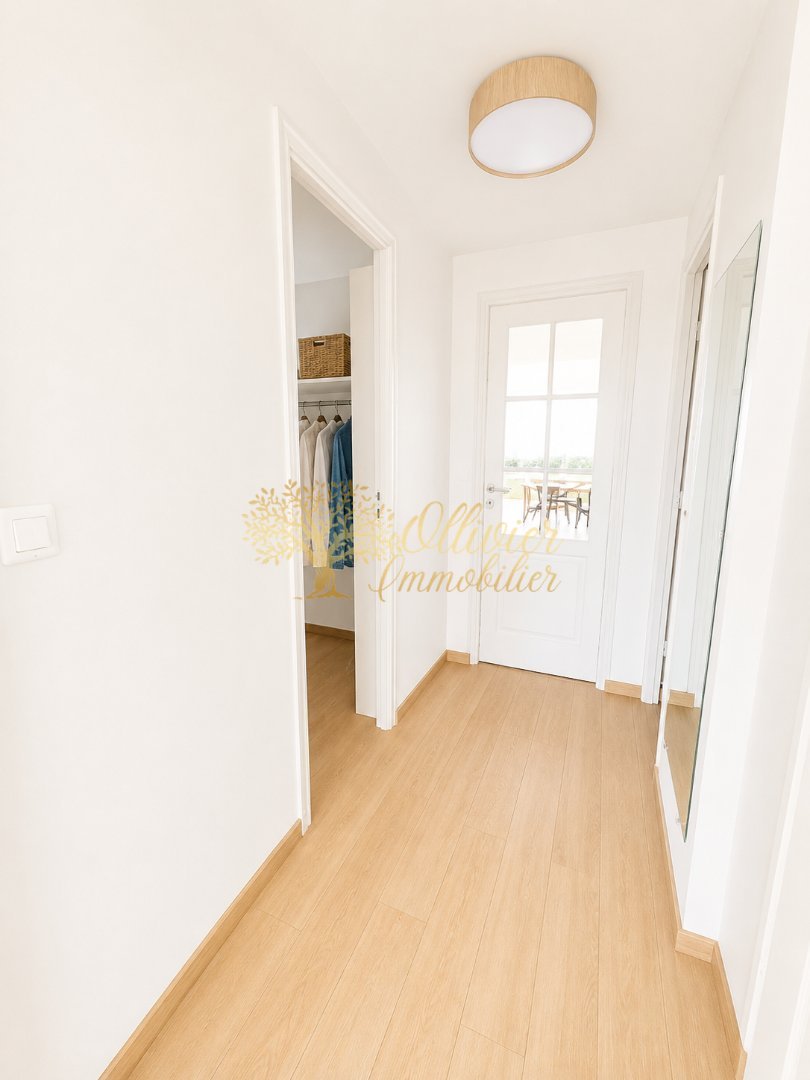 APPARTEMENT T3 A VENDRE - ST MAUR DES FOSSES - 77 m2 - 299 000 &euro;