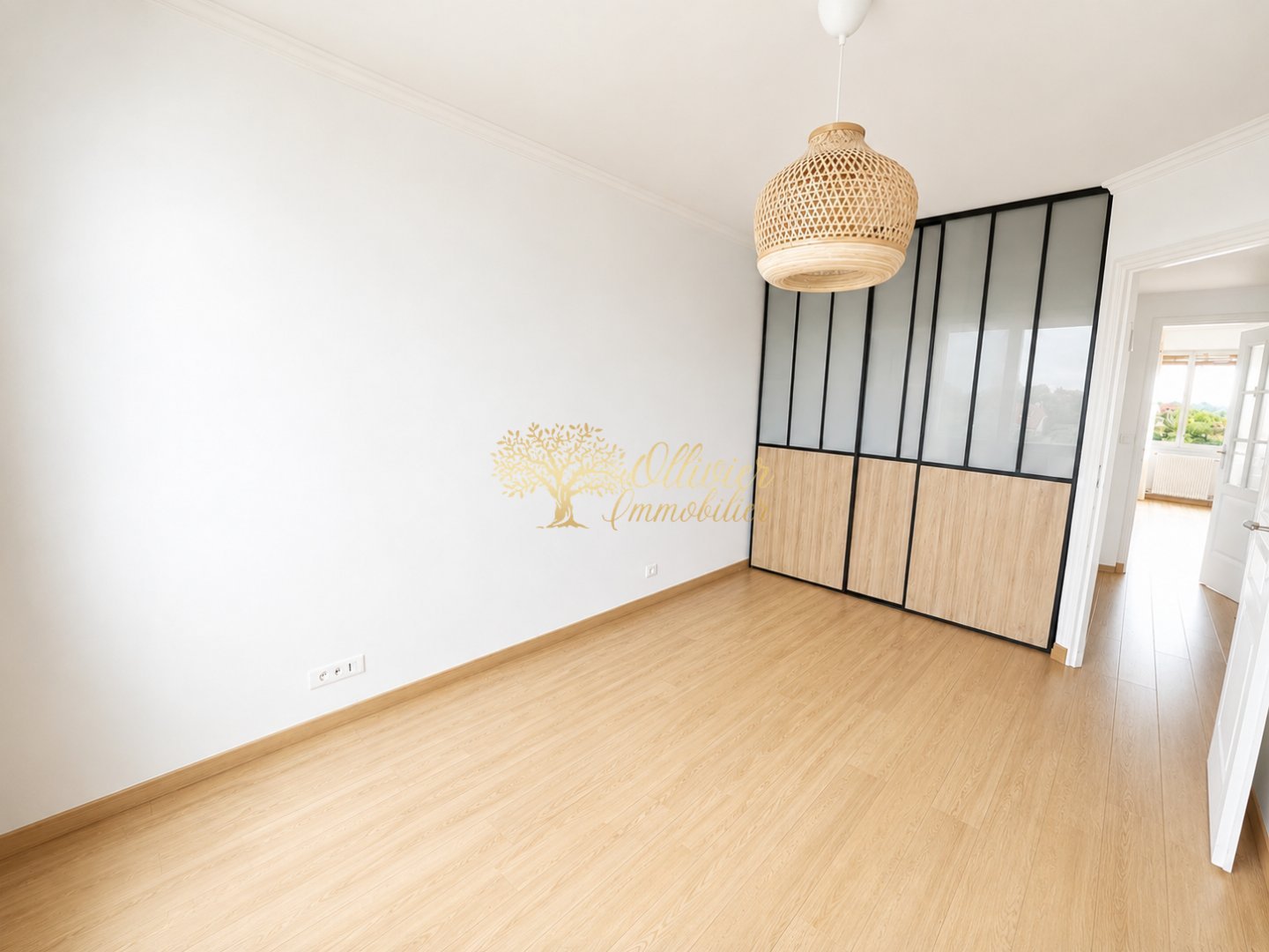 APPARTEMENT T3 A VENDRE - ST MAUR DES FOSSES - 77 m2 - 299 000 &euro;