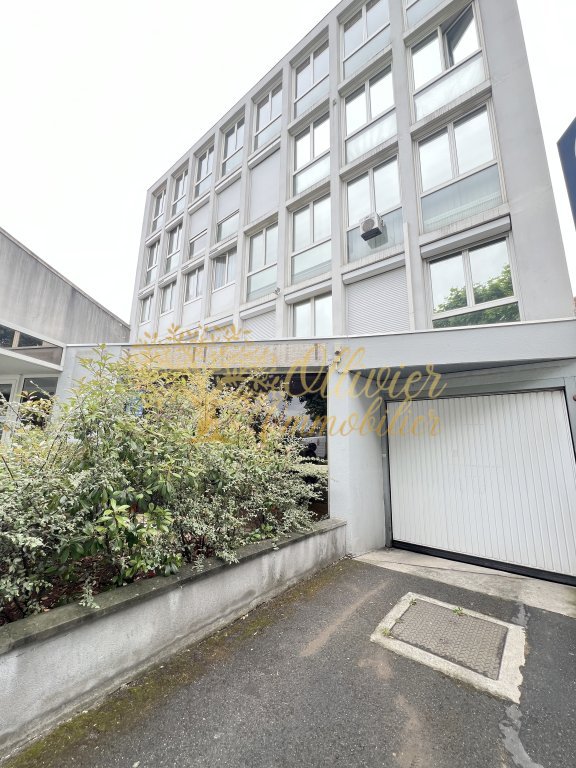 APPARTEMENT T3 A VENDRE - ST MAUR DES FOSSES - 77 m2 - 299 000 &euro;