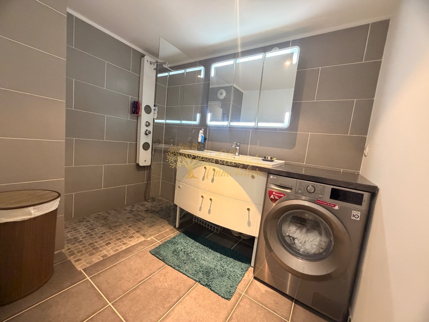 APPARTEMENT T3 A VENDRE - TORCY - 65 m2 - 229�900�&euro;