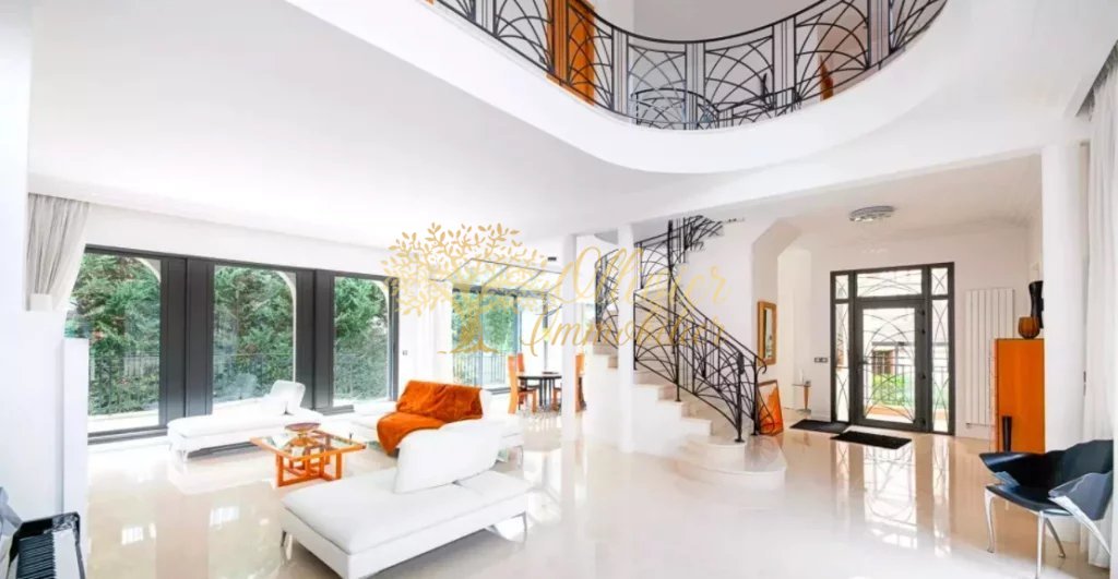 VILLA A VENDRE - LA VARENNE ST HILAIRE - 300 m2 - 2 500 000 &euro;