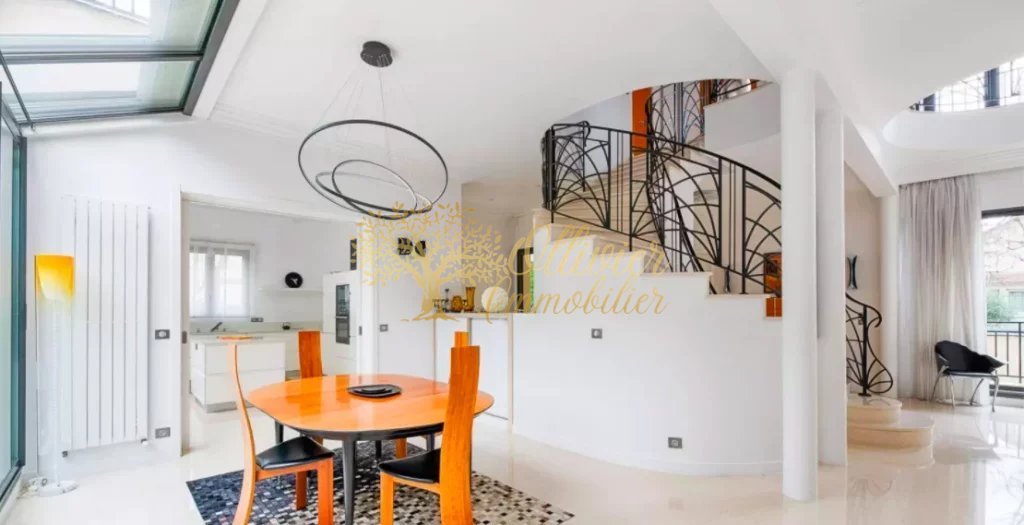 VILLA A VENDRE - LA VARENNE ST HILAIRE - 300 m2 - 2 500 000 &euro;