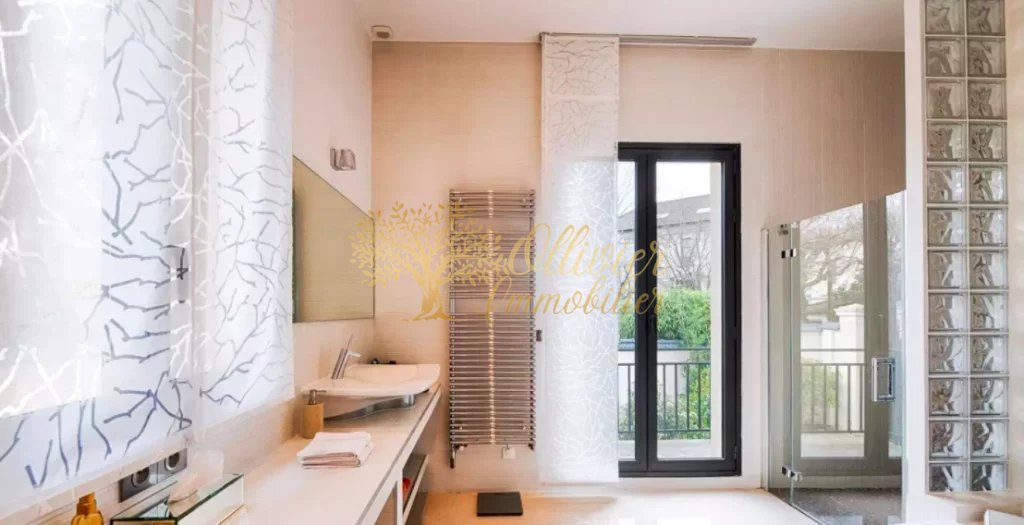 VILLA A VENDRE - LA VARENNE ST HILAIRE - 300 m2 - 2 500 000 &euro;