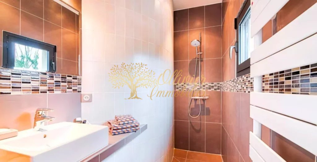 VILLA A VENDRE - LA VARENNE ST HILAIRE - 300 m2 - 2 500 000 &euro;